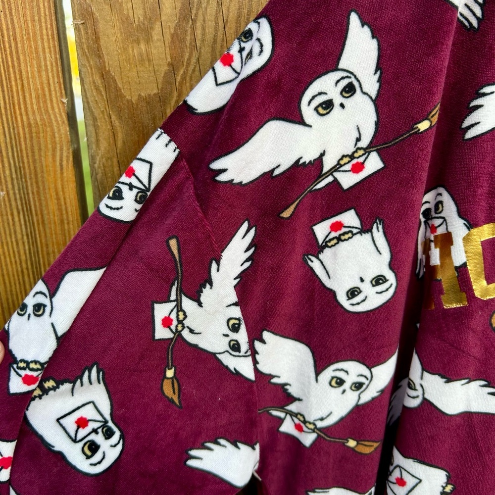 Harry Potter Gold Hogwarts Owl Sleep Wear Pajama PJ Top Super Soft Sz. Large - Picture 4 of 6